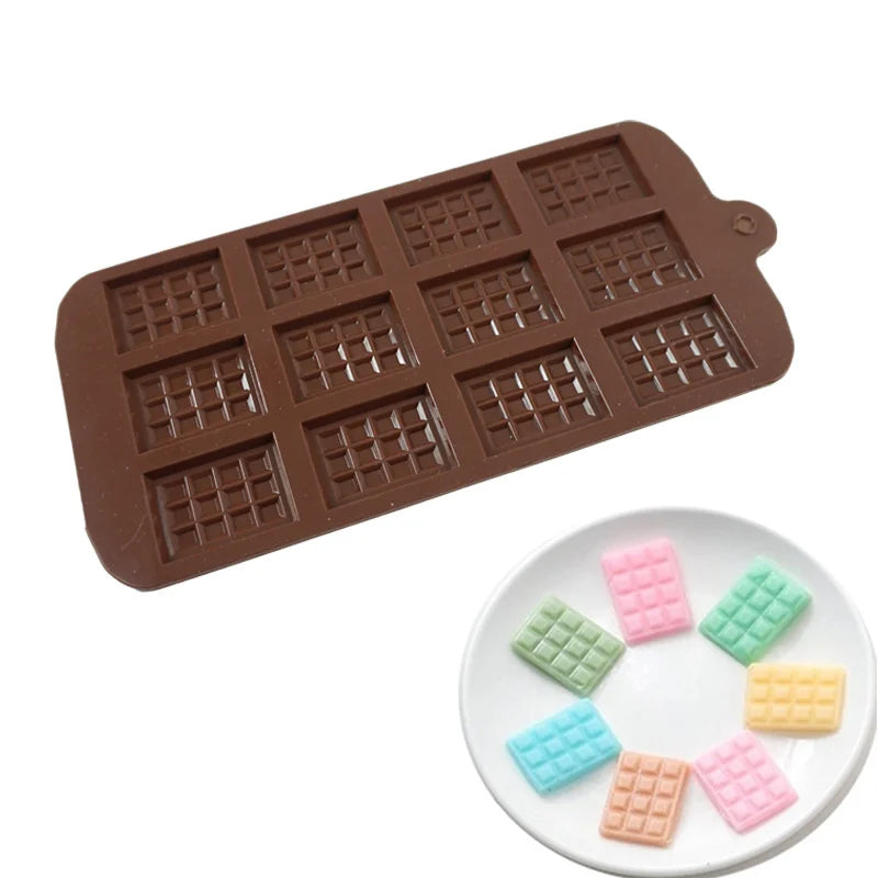 12-Cell Silicone Chocolate & Fondant Mold – Non-Stick Baking Tray