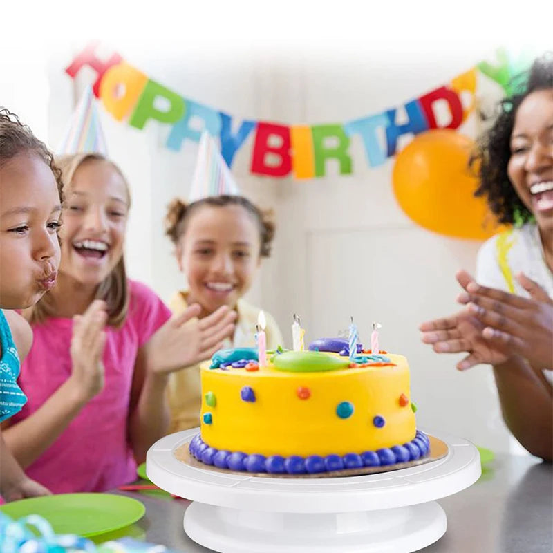 7-Pcs Cake Decorating Tools Kit – Turntable, Spatulas & Icing Smoother