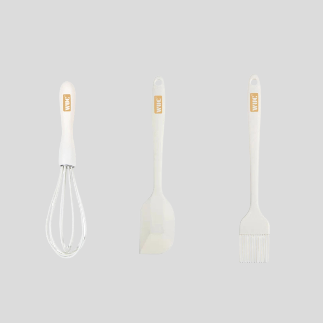 Silicone Baking Tool Set – Spatula, Scraper, Whisk & Oil Brush